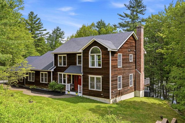 10 Ellison Drive, Bedford, NH 03110