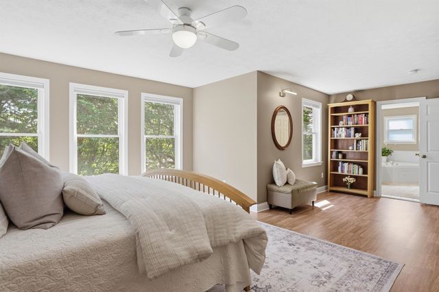 10 Ellison Drive, Bedford, NH 03110