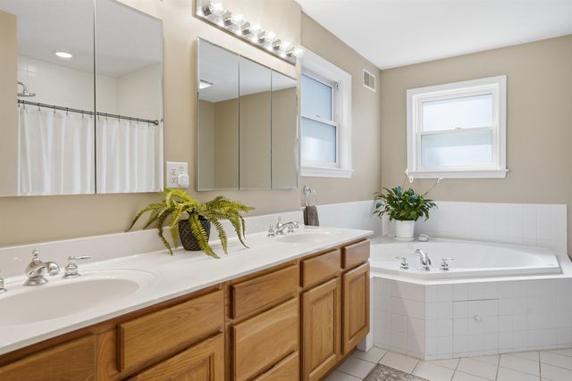 10 Ellison Drive, Bedford, NH 03110