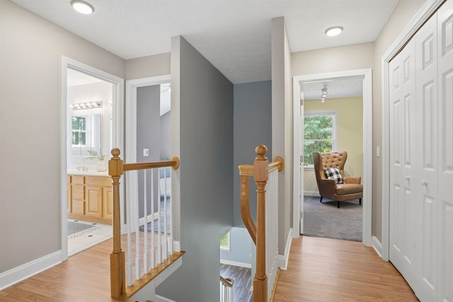 10 Ellison Drive, Bedford, NH 03110