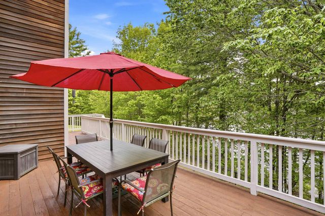 10 Ellison Drive, Bedford, NH 03110