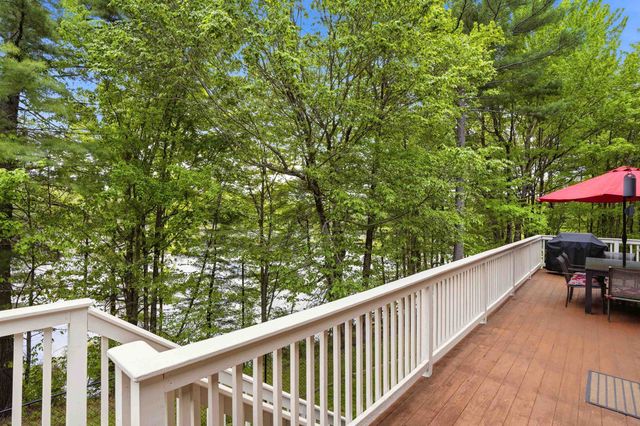 10 Ellison Drive, Bedford, NH 03110