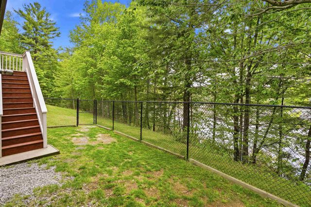 10 Ellison Drive, Bedford, NH 03110