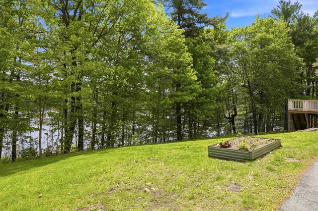 10 Ellison Drive, Bedford, NH 03110