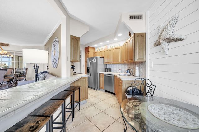 1096 Scenic Gulf Drive UNIT 207, Miramar Beach, FL 32550