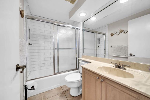 1096 Scenic Gulf Drive UNIT 207, Miramar Beach, FL 32550