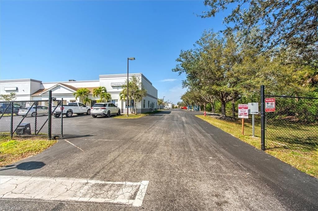 10801 Sunset Plaza CIR 1DB, FORT MYERS, FL 33908 — photo 2