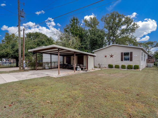 3417 Hawaiian Court, Granbury, TX 76048