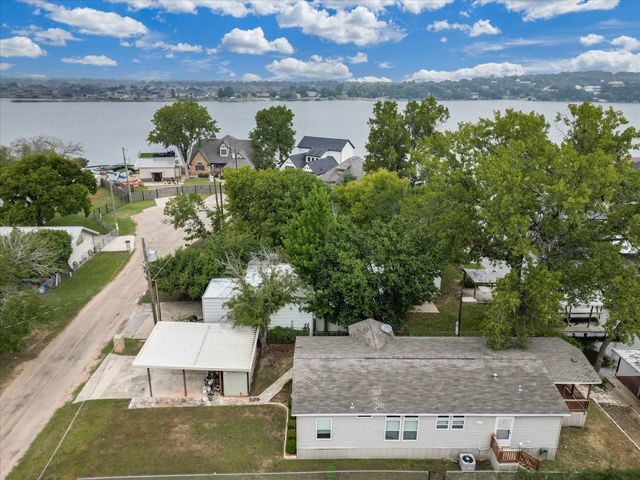 3417 Hawaiian Court, Granbury, TX 76048