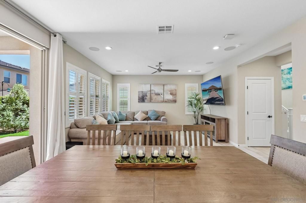 Image 11 of property listing at 910 Camino Meandro, Chula Vista, CA 91913