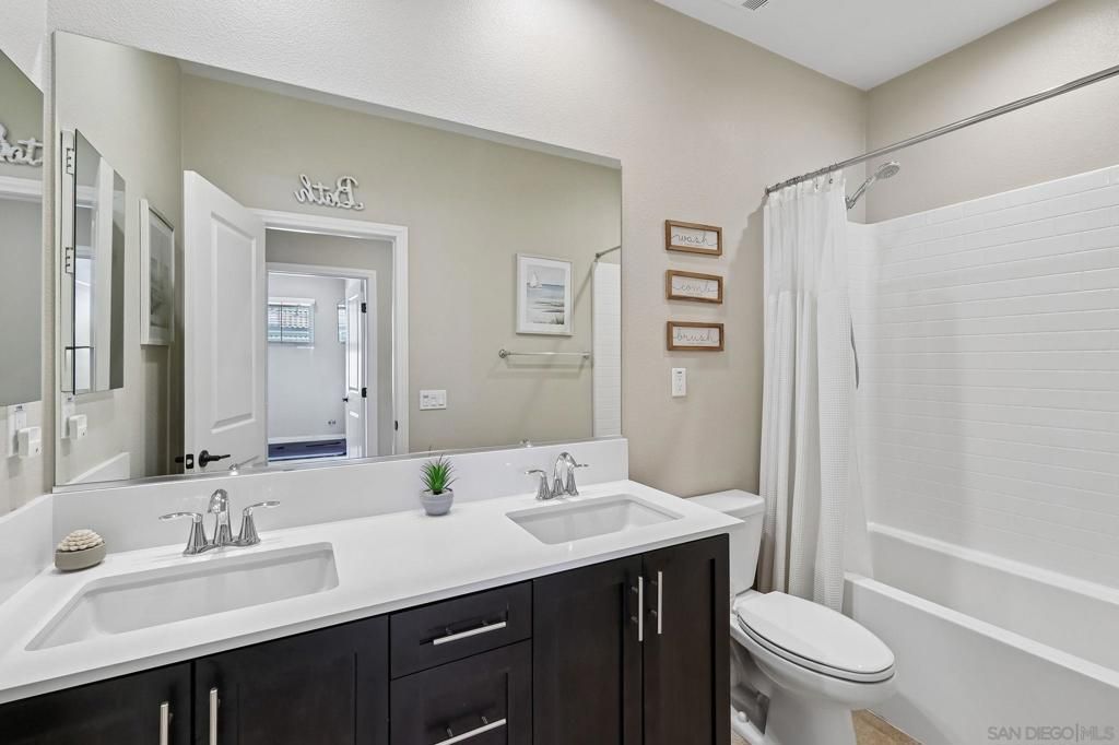 Image 21 of property listing at 910 Camino Meandro, Chula Vista, CA 91913