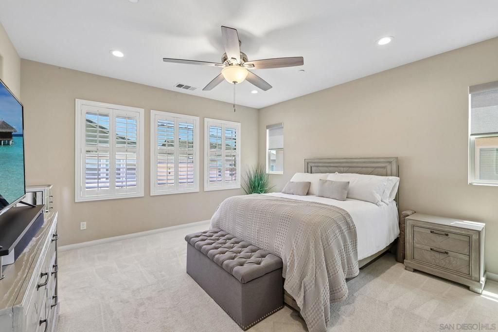 Image 22 of property listing at 910 Camino Meandro, Chula Vista, CA 91913