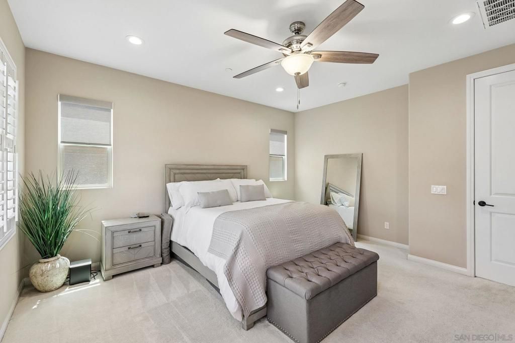 Image 24 of property listing at 910 Camino Meandro, Chula Vista, CA 91913