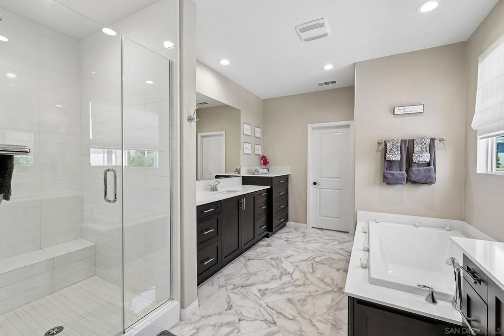 Image 26 of property listing at 910 Camino Meandro, Chula Vista, CA 91913