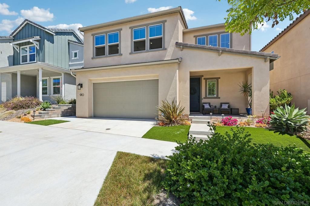 Image 3 of property listing at 910 Camino Meandro, Chula Vista, CA 91913