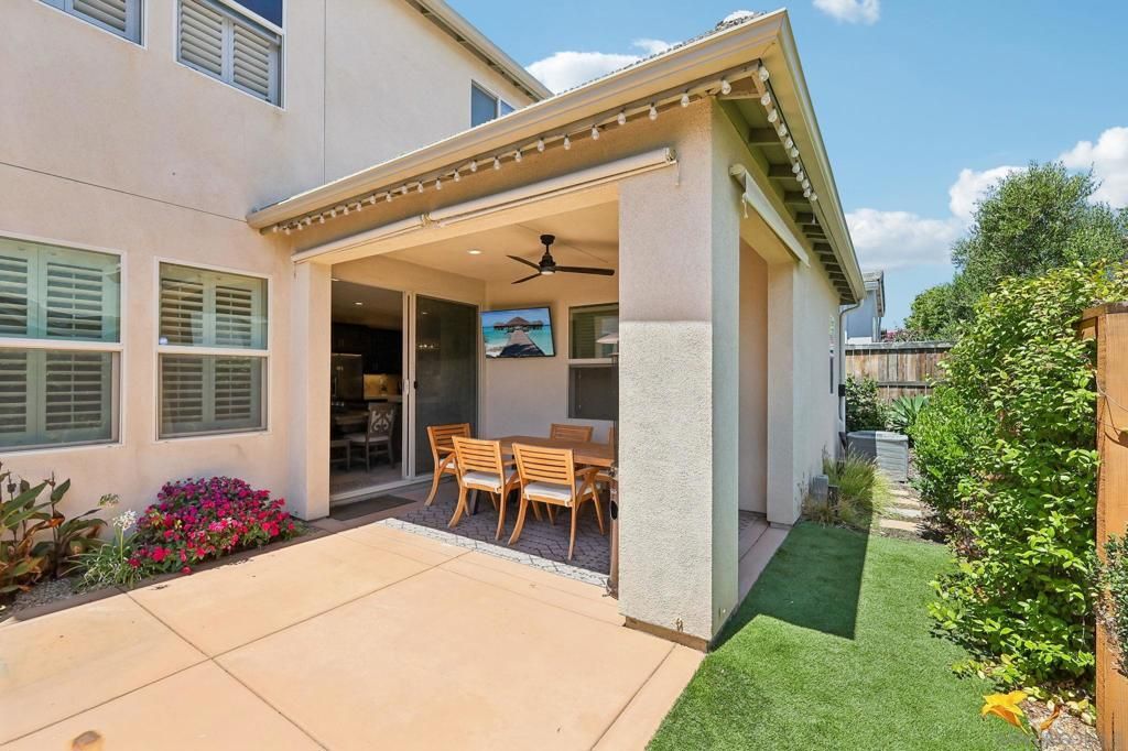 Image 31 of property listing at 910 Camino Meandro, Chula Vista, CA 91913