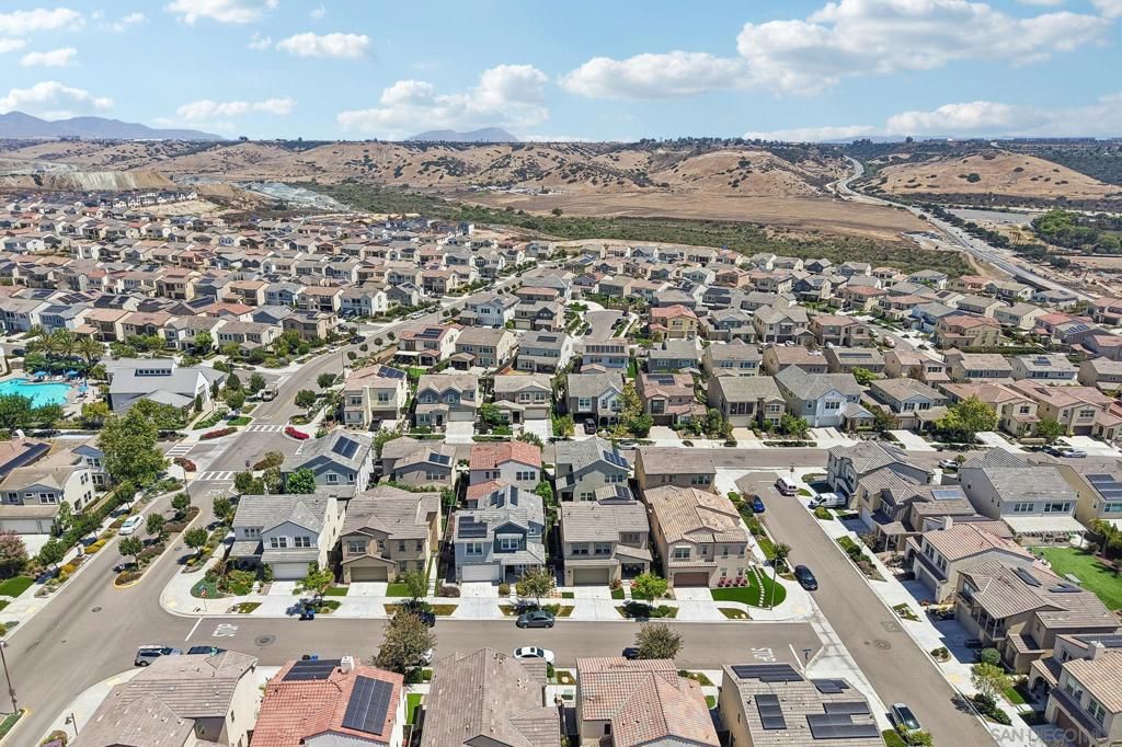Image 39 of property listing at 910 Camino Meandro, Chula Vista, CA 91913