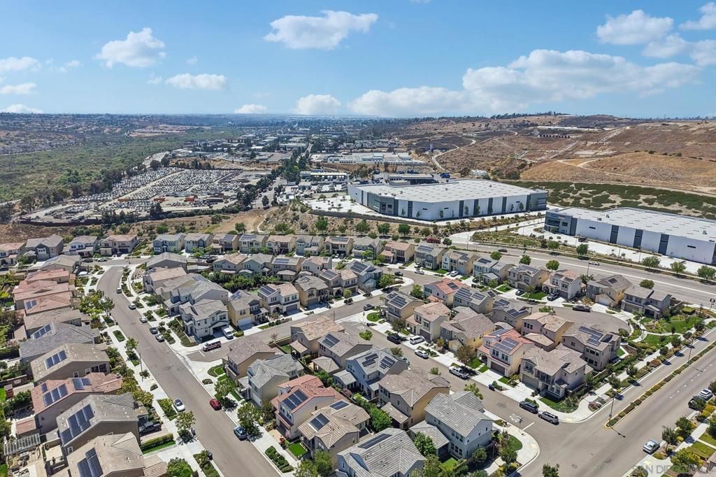 Image 42 of property listing at 910 Camino Meandro, Chula Vista, CA 91913