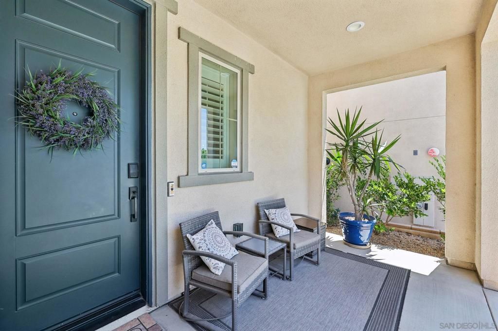 Image 5 of property listing at 910 Camino Meandro, Chula Vista, CA 91913