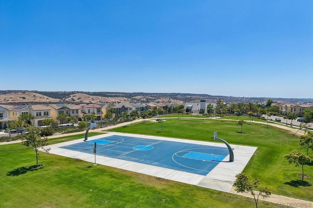 Image 58 of property listing at 910 Camino Meandro, Chula Vista, CA 91913