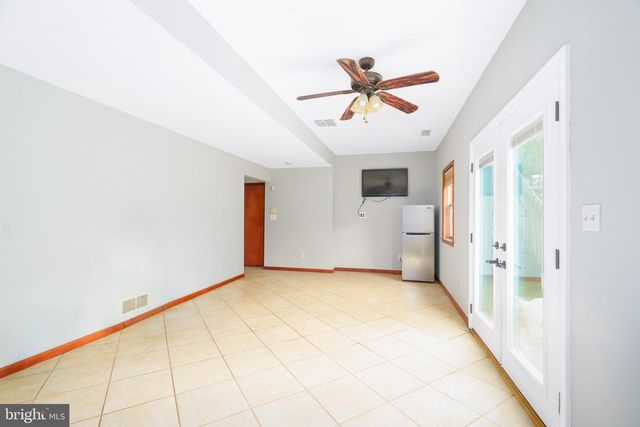 38 ELK RANCH PARK RD, Elkton, MD 21921