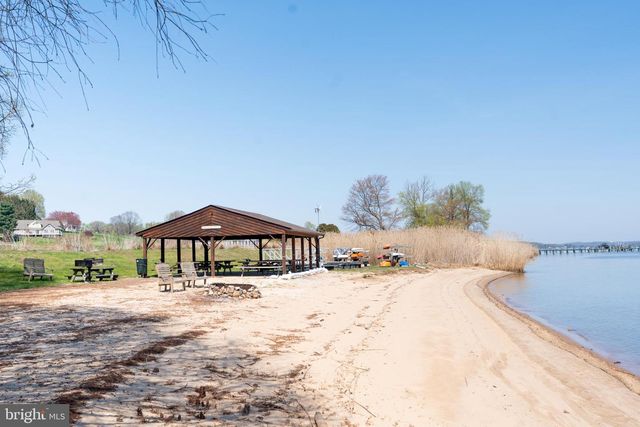 38 ELK RANCH PARK RD, Elkton, MD 21921