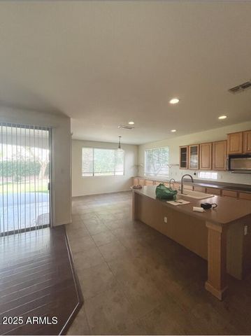 576 E JULIAN Drive, Gilbert, AZ 85295
