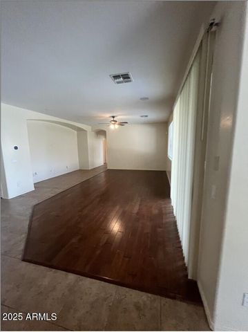 576 E JULIAN Drive, Gilbert, AZ 85295