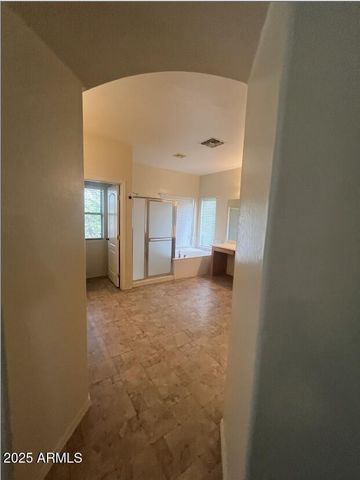 576 E JULIAN Drive, Gilbert, AZ 85295