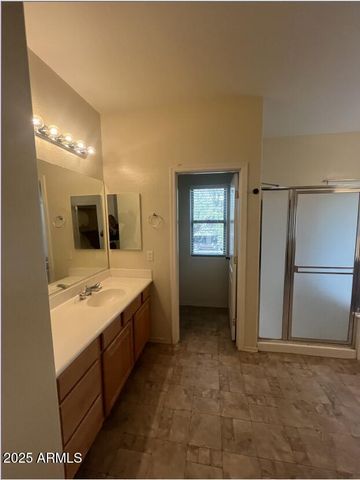 576 E JULIAN Drive, Gilbert, AZ 85295