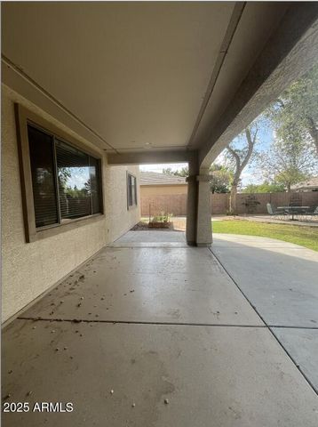 576 E JULIAN Drive, Gilbert, AZ 85295