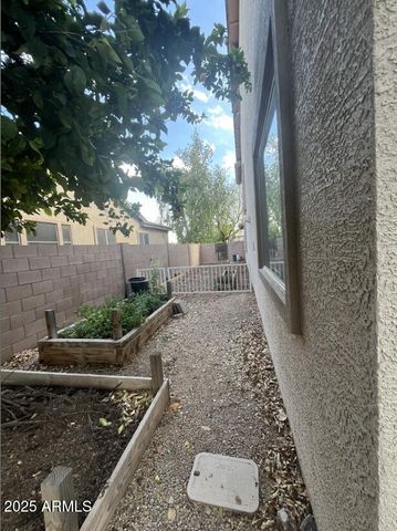 576 E JULIAN Drive, Gilbert, AZ 85295
