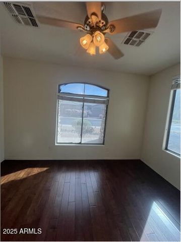 576 E JULIAN Drive, Gilbert, AZ 85295