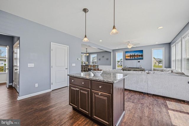 160 PONDS EDGE DR, Felton, DE 19943