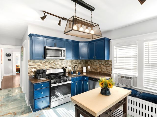 1926 Wisconsin Avenue, Berwyn, IL 60402