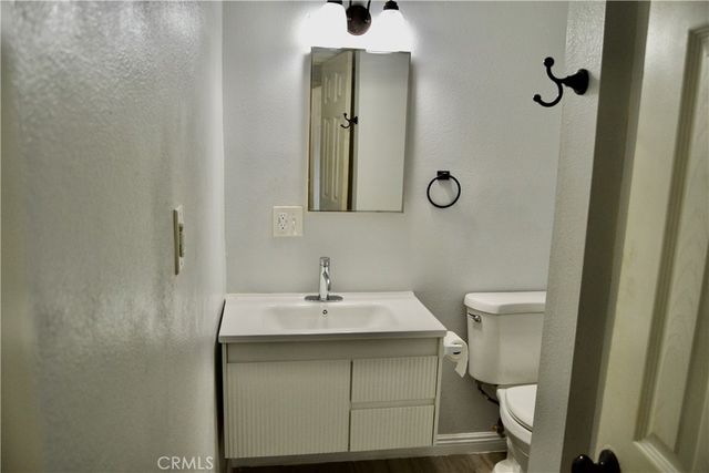 894 N Orange, Riverside, CA 92501