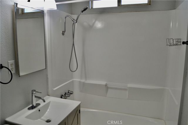 894 N Orange, Riverside, CA 92501