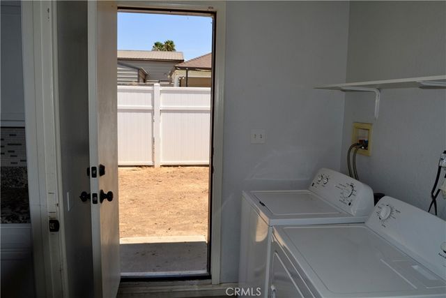 894 N Orange, Riverside, CA 92501