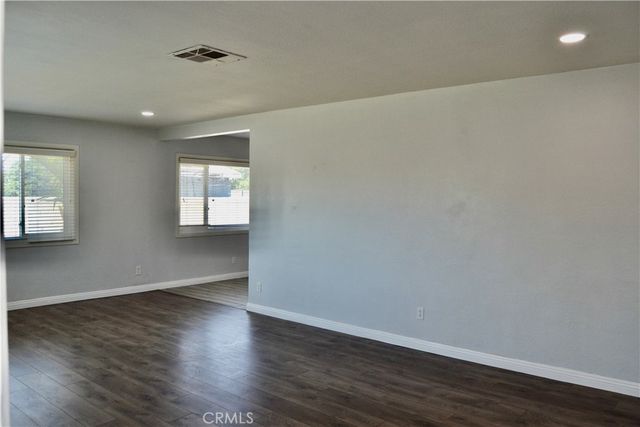 894 N Orange, Riverside, CA 92501
