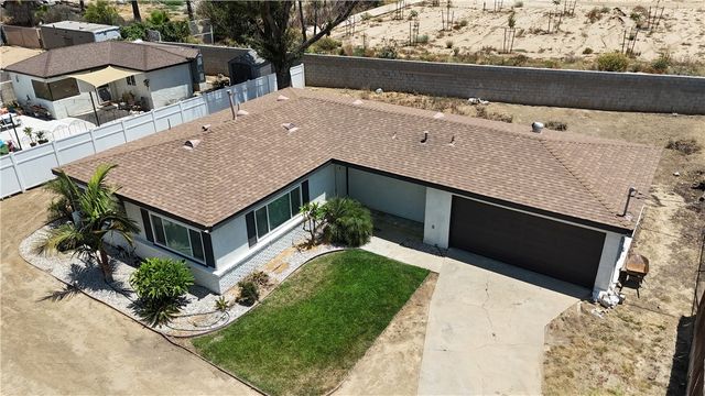 894 N Orange, Riverside, CA 92501