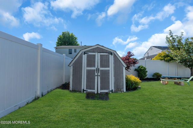 134 Pine Needle Street, Howell, NJ 07731