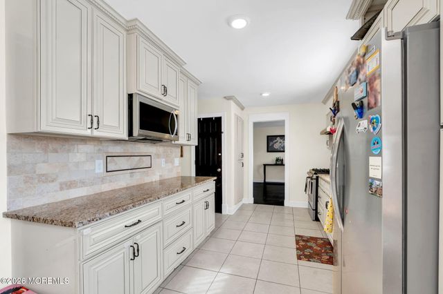 134 Pine Needle Street, Howell, NJ 07731