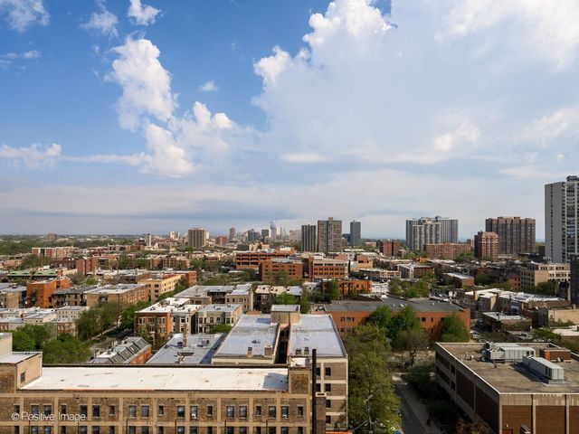 828 W Grace Street 1404, Chicago, IL 60613