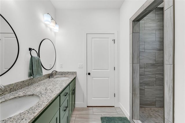 17 Dumfries Circle, Bella Vista, AR 72715