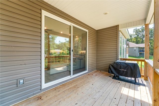 17 Dumfries Circle, Bella Vista, AR 72715