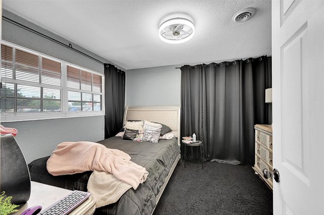 5991 NW 13th St, Sunrise, FL 33313