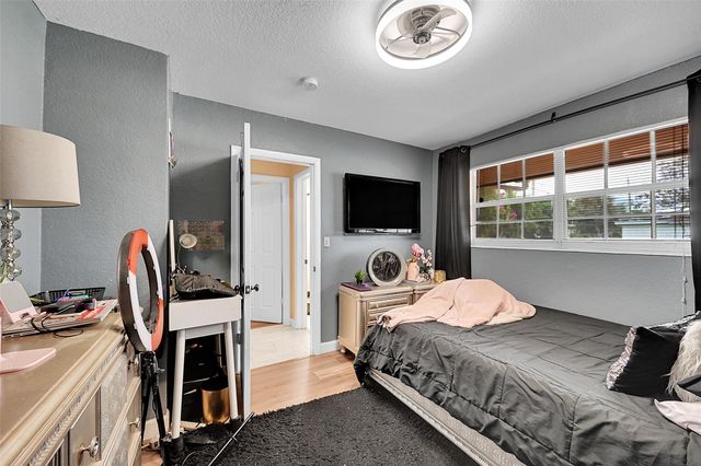 5991 NW 13th St, Sunrise, FL 33313