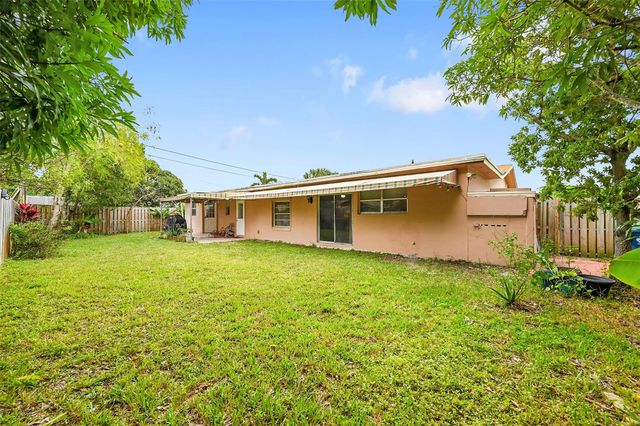 5991 NW 13th St, Sunrise, FL 33313