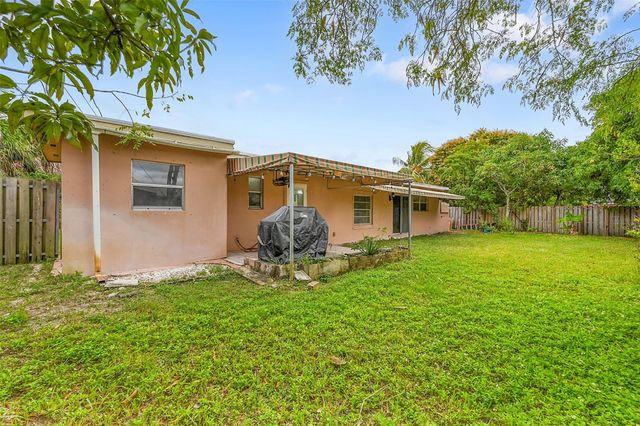 5991 NW 13th St, Sunrise, FL 33313