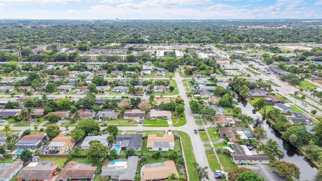 5991 NW 13th St, Sunrise, FL 33313